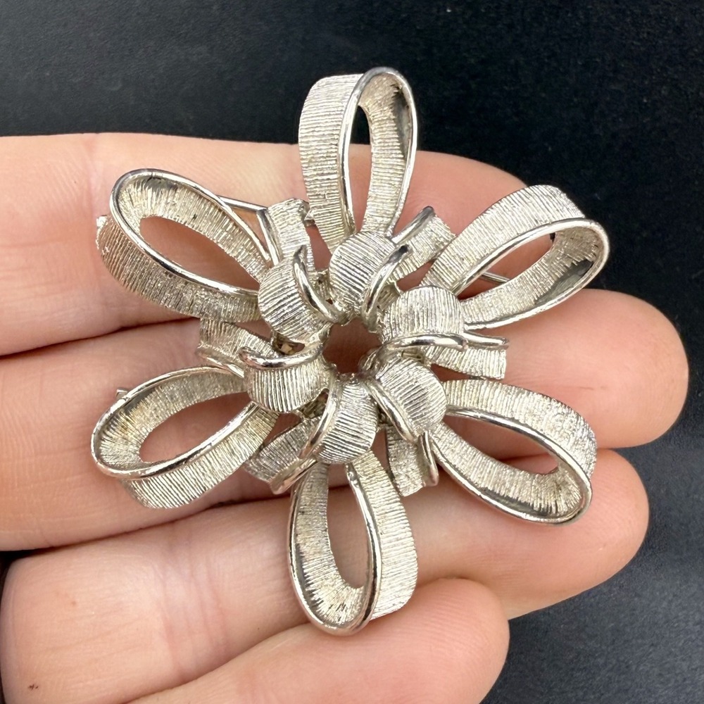Vintage Lisner Brooch Bow Ribbon Silver Tone Signed
